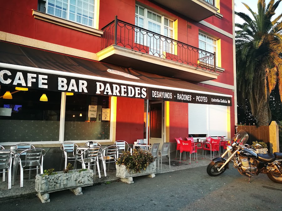 Bar Paredes
