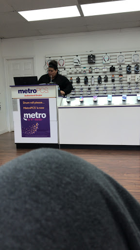 Cell Phone Store «MetroPCS Authorized Dealer», reviews and photos, 1083 Huntingdon Ave, Waterbury, CT 06704, USA