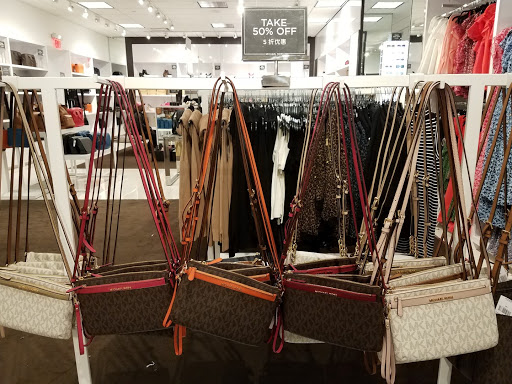 Fashion Accessories Store «Michael Kors», reviews and photos, 1650 Premium Outlet Blvd #1800, Aurora, IL 60502, USA