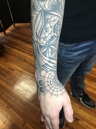 Tattoo Shop «Lucky Lotus Tattoo», reviews and photos, 1045 S Clinton Ave, Rochester, NY 14620, USA