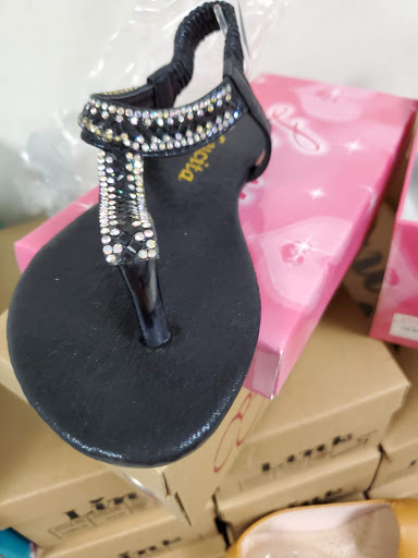 Shoe Store «Niebla Shoes #2», reviews and photos, 1767 W 37th St, Hialeah, FL 33012, USA