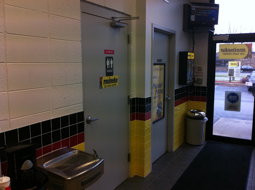 Auto Repair Shop «Meineke Car Care Center», reviews and photos, 4320 S 27th St, Milwaukee, WI 53221, USA