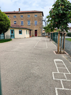 Ecole publique de Bully à Bully