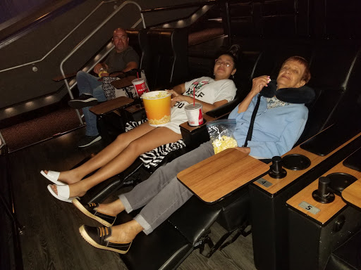 Movie Theater «Regal Cinemas Starlight 14 - Charlotte», reviews and photos, 11240 N Tryon St, Charlotte, NC 28262, USA