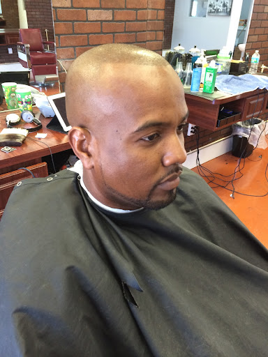 Barber Shop «Empire Barber Shop», reviews and photos, 1904 N Himes Ave, Tampa, FL 33607, USA