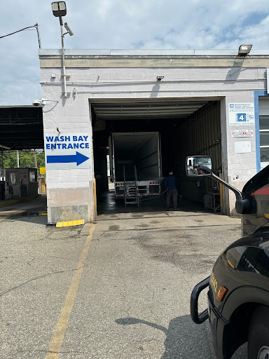 Boston Truck Wash & Fuel - Truck Wash & Cleaning en Woburn