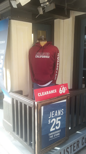 Clothing Store «Hollister Co.», reviews and photos, 14567 SW 5th St, Pembroke Pines, FL 33027, USA