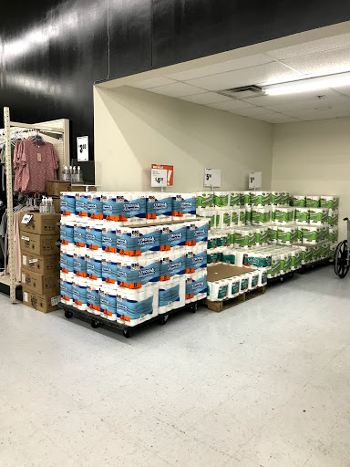 Discount Store «Big Lots», reviews and photos, 691 Gravois Bluffs Blvd, Fenton, MO 63026, USA