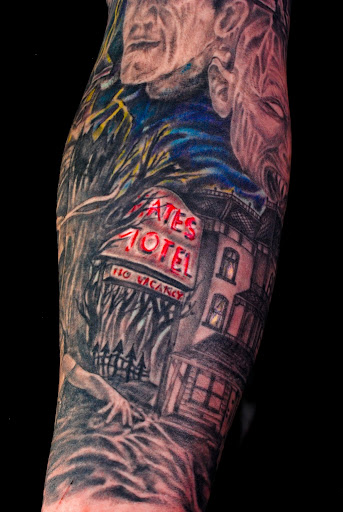 Tattoo Shop «Darkside Tattoo», reviews and photos, 1404 S Webster Ave, Green Bay, WI 54301, USA