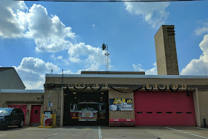 Philadelphia Fire Department Engine 39