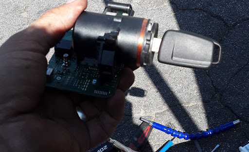 Locksmith «Heloh Locksmith», reviews and photos, 515 Redondo Ave, Long Beach, CA 90804, USA