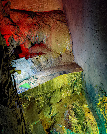 Resort «Smoke Hole Caverns», reviews and photos, 8290 N Fork Hwy, Cabins, WV 26855, USA