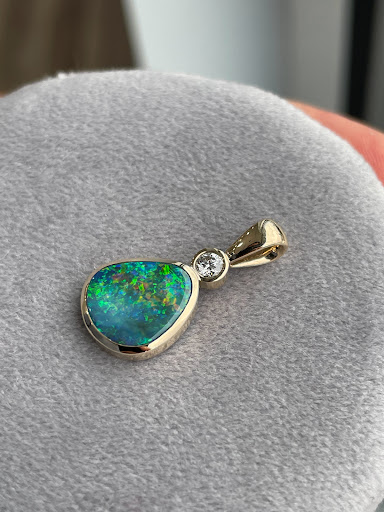 Jewelry Store «Edward Warren Jewelers», reviews and photos, 1610 Cross Creeks Blvd, Pickerington, OH 43147, USA