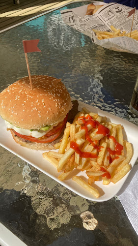 Opiniones de La Terraza Del Canelo cafetería, sangucheria y heladería. en Algarrobo - Restaurante