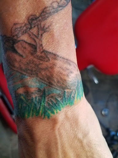 Tattoo Shop «Integrity Tattoos», reviews and photos, 324 N Illinois St, Belleville, IL 62220, USA