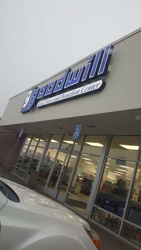 Thrift Store «Goodwill Retail Store of Ozark», reviews and photos