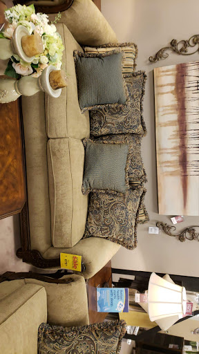 Furniture Store «Raymour & Flanigan Furniture and Mattress Store», reviews and photos, 14 Candlewood Lake Rd, Brookfield, CT 06804, USA