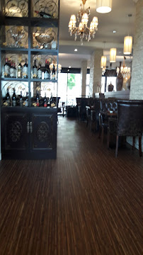 Atmosphère du Restaurant de sushis Restaurant Lounge One à Montigny-le-Bretonneux - n°6