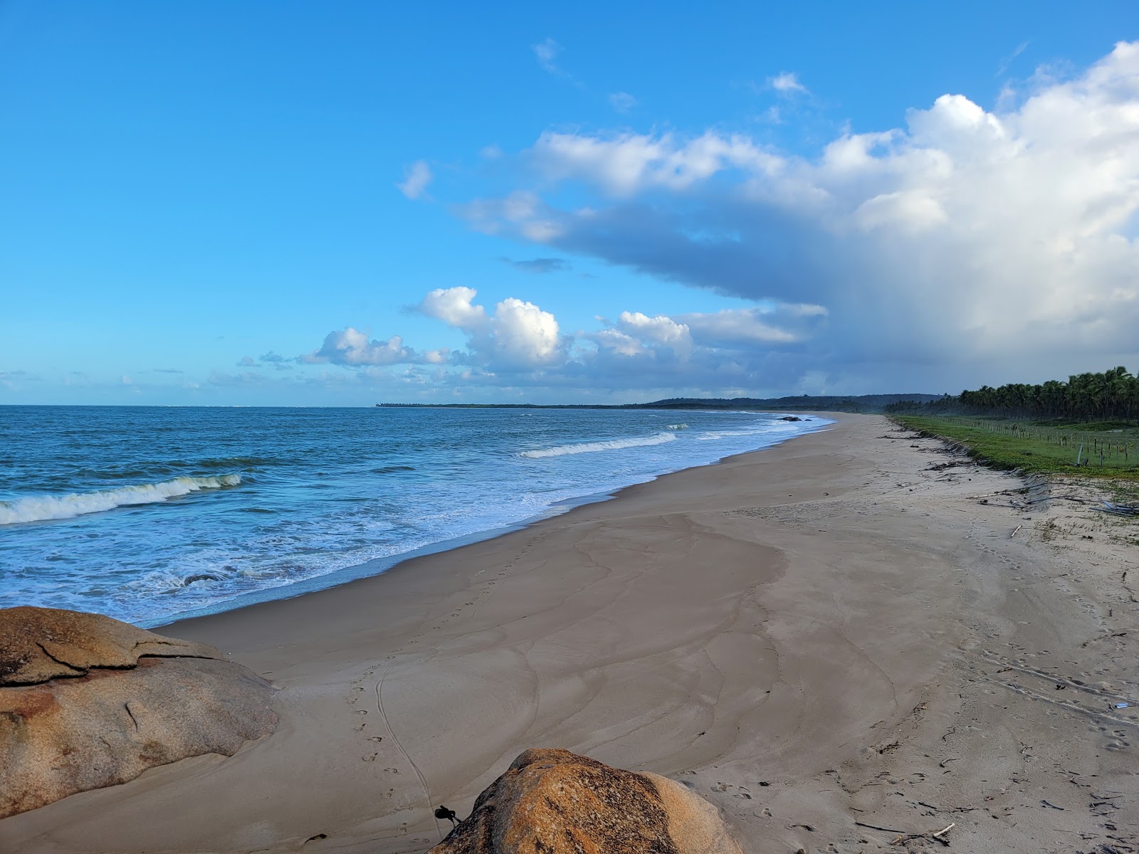 Foto di Praia de Vau do Una con una superficie del sabbia beige