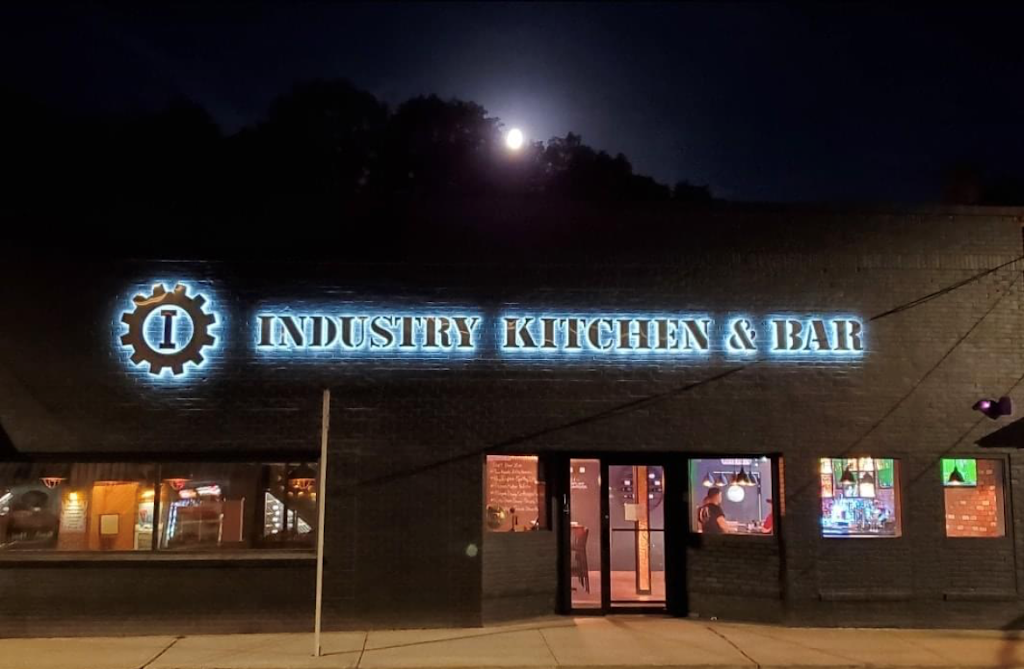 Industry Kitchen & Bar 06018