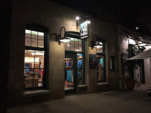 Clothing Store «Patagonia Pasadena», reviews and photos, 47 N Fair Oaks Ave, Pasadena, CA 91103, USA