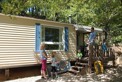 Camping Le Vieux Chêne à Bauduen
