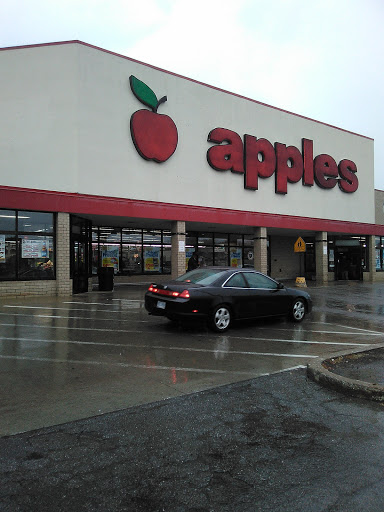 Grocery Store «Apples», reviews and photos, 400 Sheffield Center, Lorain, OH 44055, USA
