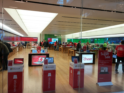 Computer Store «Microsoft Store», reviews and photos, 116 Bellevue Way NE, Bellevue, WA 98004, USA