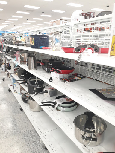 Clothing Store «Ross Dress for Less», reviews and photos, 484 Randall Rd, South Elgin, IL 60177, USA