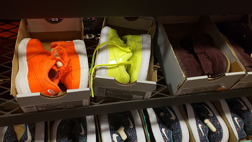 Sporting Goods Store «Nike Clearance Store», reviews and photos, 5000 S Arizona Mills Cir #240, Tempe, AZ 85282, USA