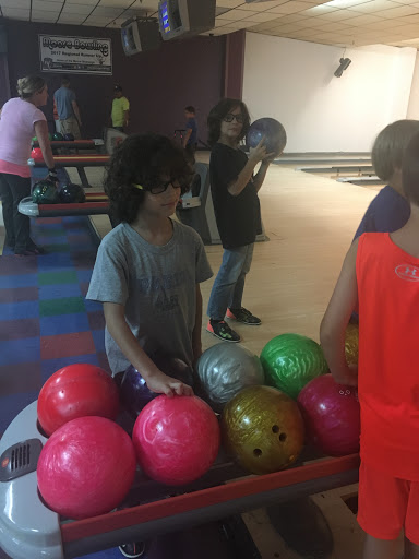 Bowling Alley «Strike & Spare Family Fun Center», reviews and photos, 6220 Shepherdsville Rd, Louisville, KY 40228, USA