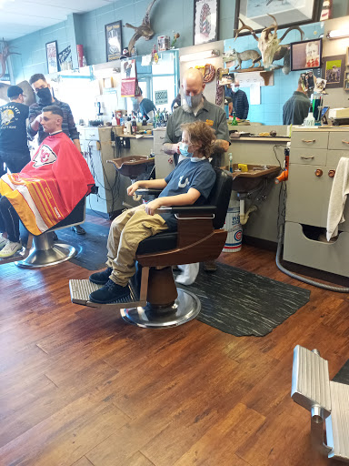 Barber Shop «Brentwood Barber Shop», reviews and photos, 2650 S Glenstone Ave, Springfield, MO 65804, USA