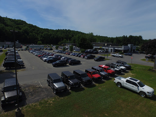 Jeep Dealer «Nemer Chrysler Jeep Dodge Ram of Saratoga», reviews and photos, 617 Maple Ave, Saratoga Springs, NY 12866, USA