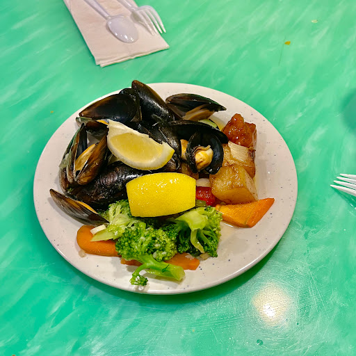 Shopping Mall «Golden Acres Shopping Center», reviews and photos, Oak Tree, South Plainfield, NJ 07080, USA