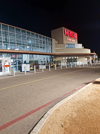Grocery Store «H-E-B Grocery», reviews and photos, 7811 McPherson Rd, Laredo, TX 78045, USA
