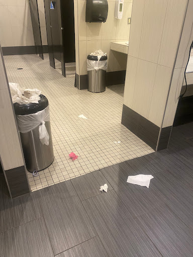 Health Club «Onelife Fitness - Alexandria Gym», reviews and photos, 305 Hooffs Run Dr, Alexandria, VA 22314, USA