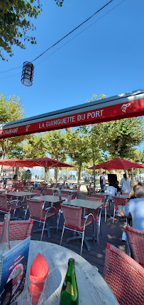 Atmosphère du Restaurant La guinguette du port à Thonon-les-Bains - n°15