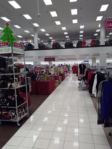 Clothing Store «Burlington Coat Factory», reviews and photos, 100 S 69th St, Upper Darby, PA 19082, USA