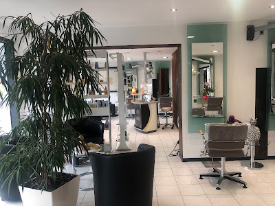 Dousset Emilie SALON DE COIFFURE Maxmery à Dolus-d'Oléron