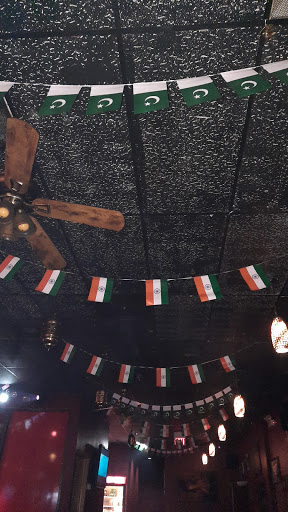 Hookah Bar «X-Hale Hookah Lounge & Smoke Shop», reviews and photos, 1320 N Roselle Rd, Schaumburg, IL 60195, USA