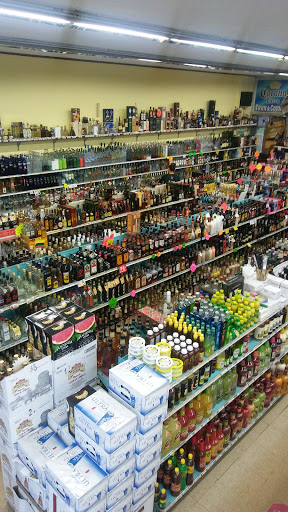 Liquor Store «Town & Country Liquors», reviews and photos, 2944 W 47th St, Chicago, IL 60632, USA