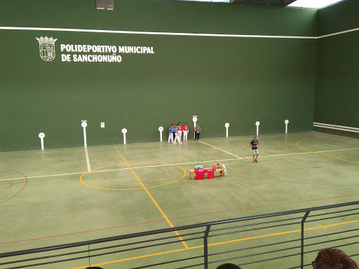 Piscina Municipal de Sanchonuño en Sanchonuño, Segovia