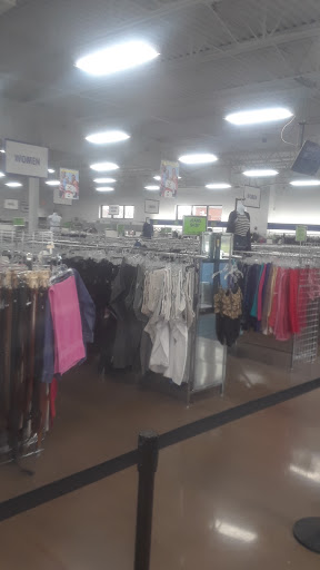 Thrift Store «Goodwill Retail Store of St. Peters – Mid Rivers», reviews and photos, 620 Mid Rivers Mall Dr, St Peters, MO 63376, USA