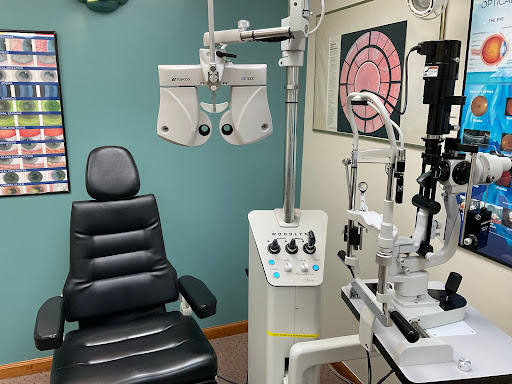 Optometrist «Park Family Eye Care», reviews and photos, 9 S Lincolnway St, North Aurora, IL 60542, USA