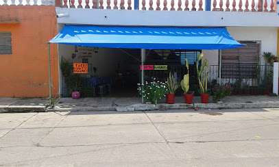 Taquería La Mejor de Cochinita Pibil - calle Simón Sarlar, entre avenida La Paz Y Sánchez Magallanes, 86930 Balancán, Tab., Mexico