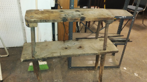 Used Furniture Store «Emmitsburg Auction», reviews and photos, 17319 N Seton Ave, Emmitsburg, MD 21727, USA