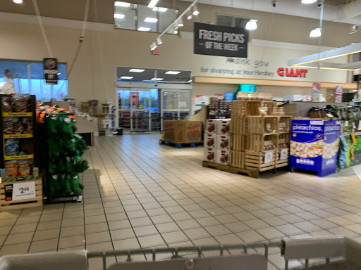 Grocery Store «Giant Food Stores», reviews and photos, 1250 Cocoa Ave, Hershey, PA 17033, USA
