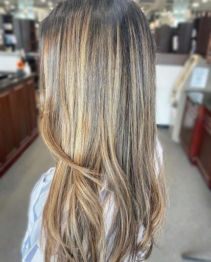 Beauty Salon «Jackees Hair Salon», reviews and photos, 45 E Main St, Smithtown, NY 11787, USA