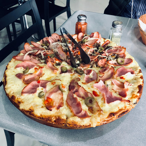 Toto's Pizza Centro