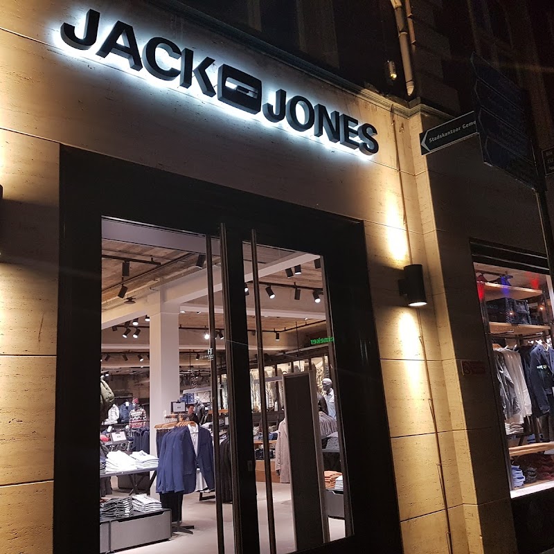 JACK & JONES